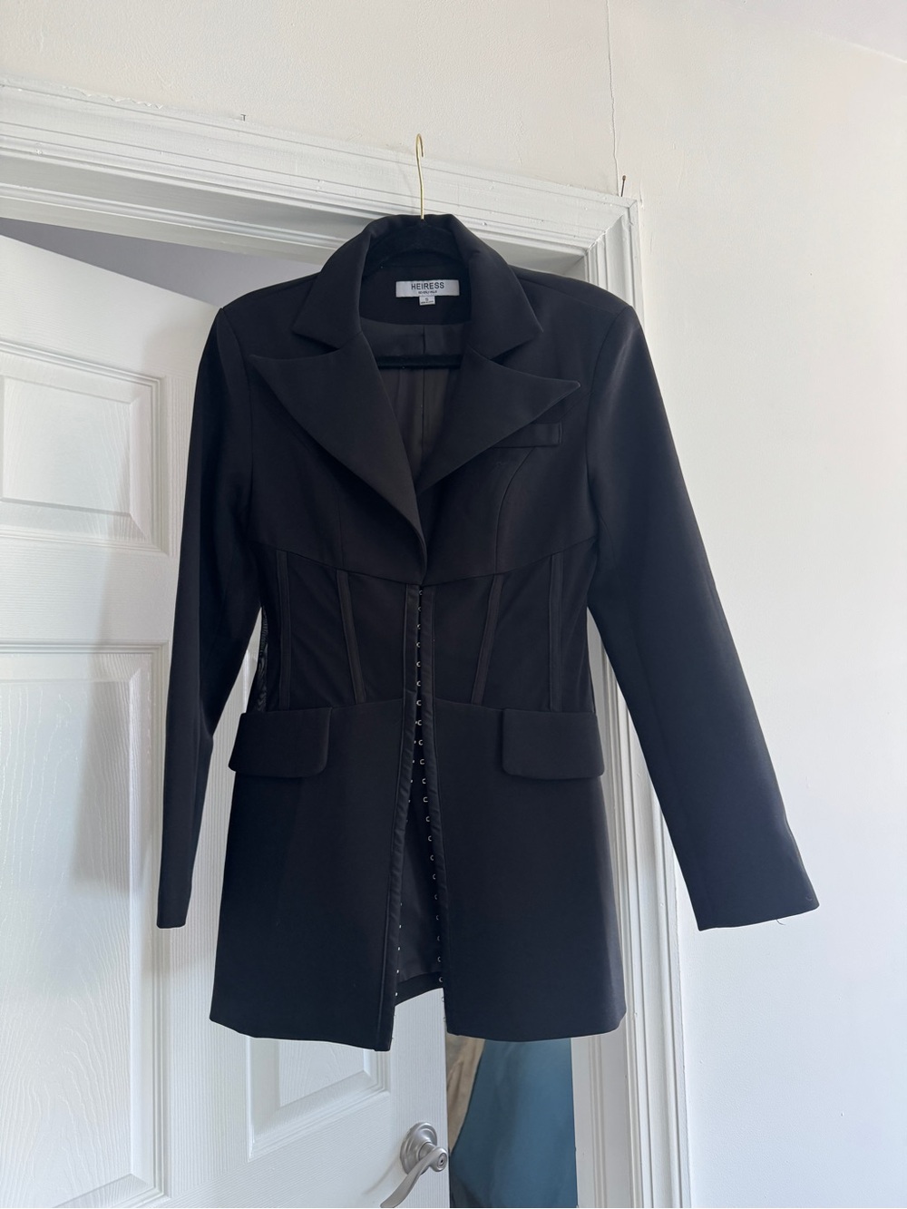 Heiress Beverly Hills Black Hook-and-Eye Blazer Dress S